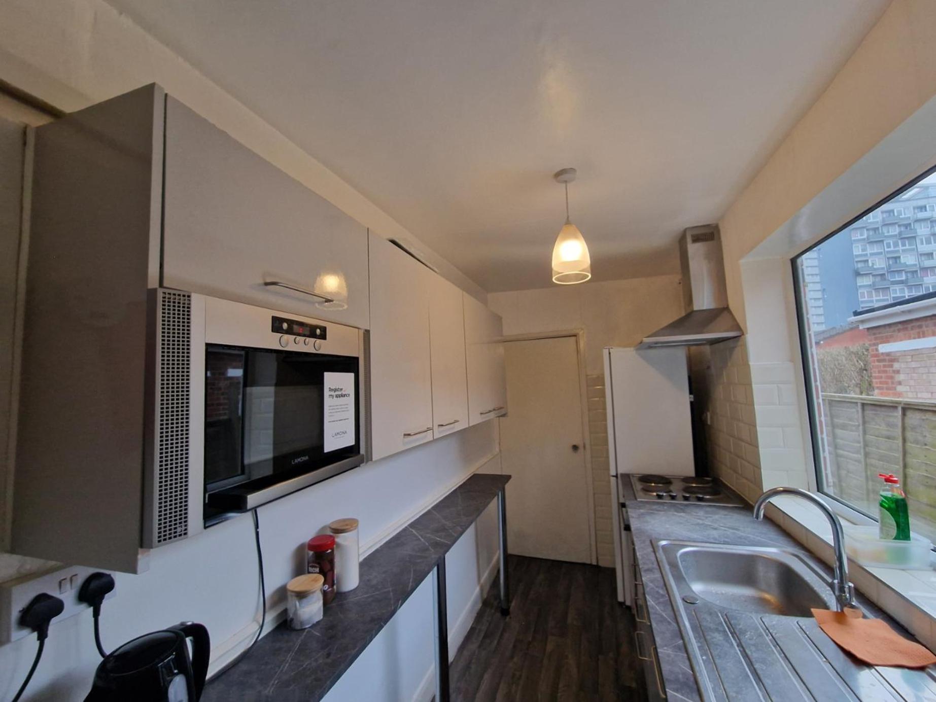 Living Serviced 10 Homestay *